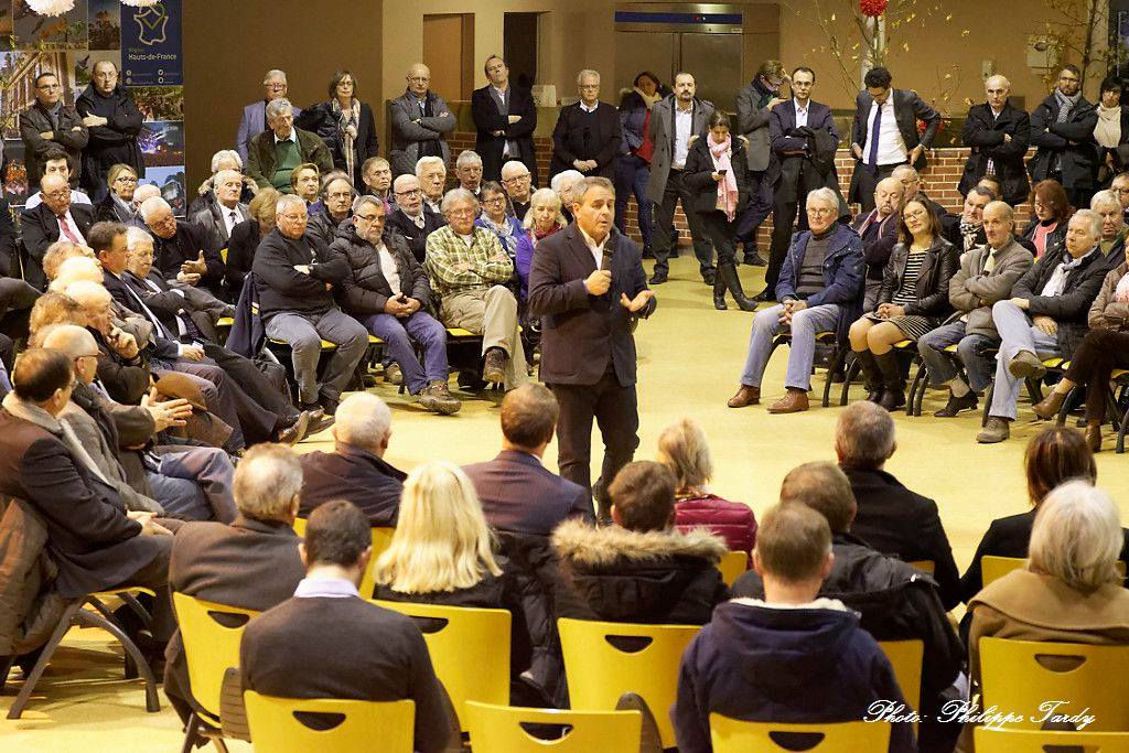 en-visite-a-noailles-avec-xavier-bertrand-9