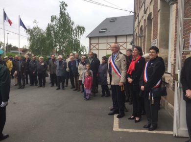 Aux commémorations du 8 mai à La Croix Saint Ouen