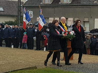 A la cérémonie du 11 novembre à La Croix Saint Ouen