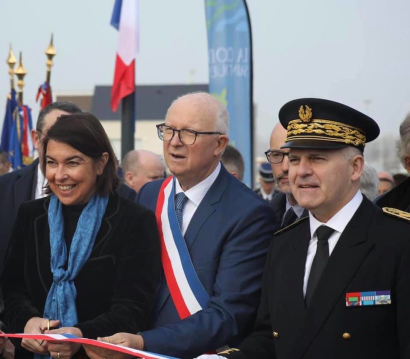 Salut républicain au Préfet Louis Le Franc